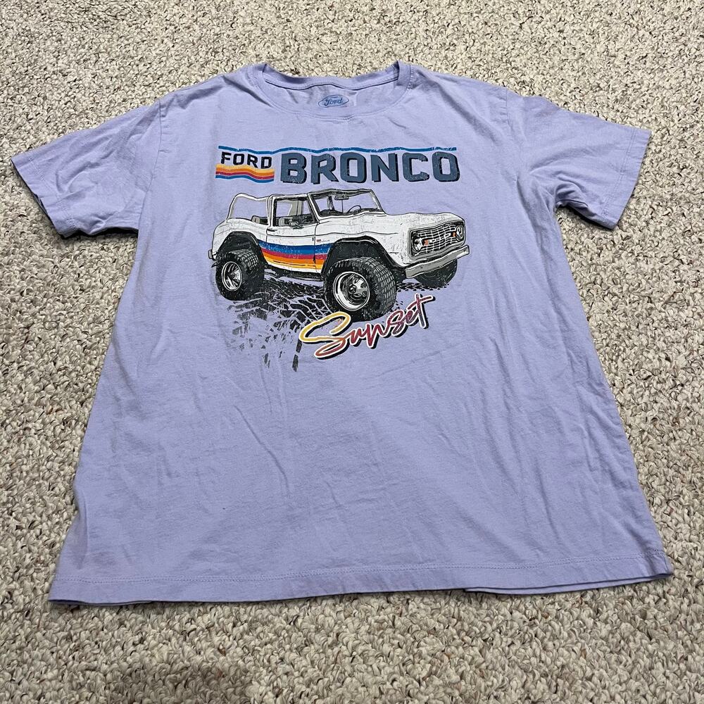 Ford Bronco Sunset Graphic Short Sleeve Tee M Lavender Casual
